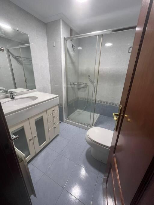 Apartamento Piso En Bouzas Con Vistas A La Ria Vigo Exterior foto